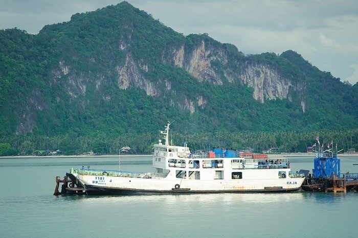 เรือเฟอร์รี่