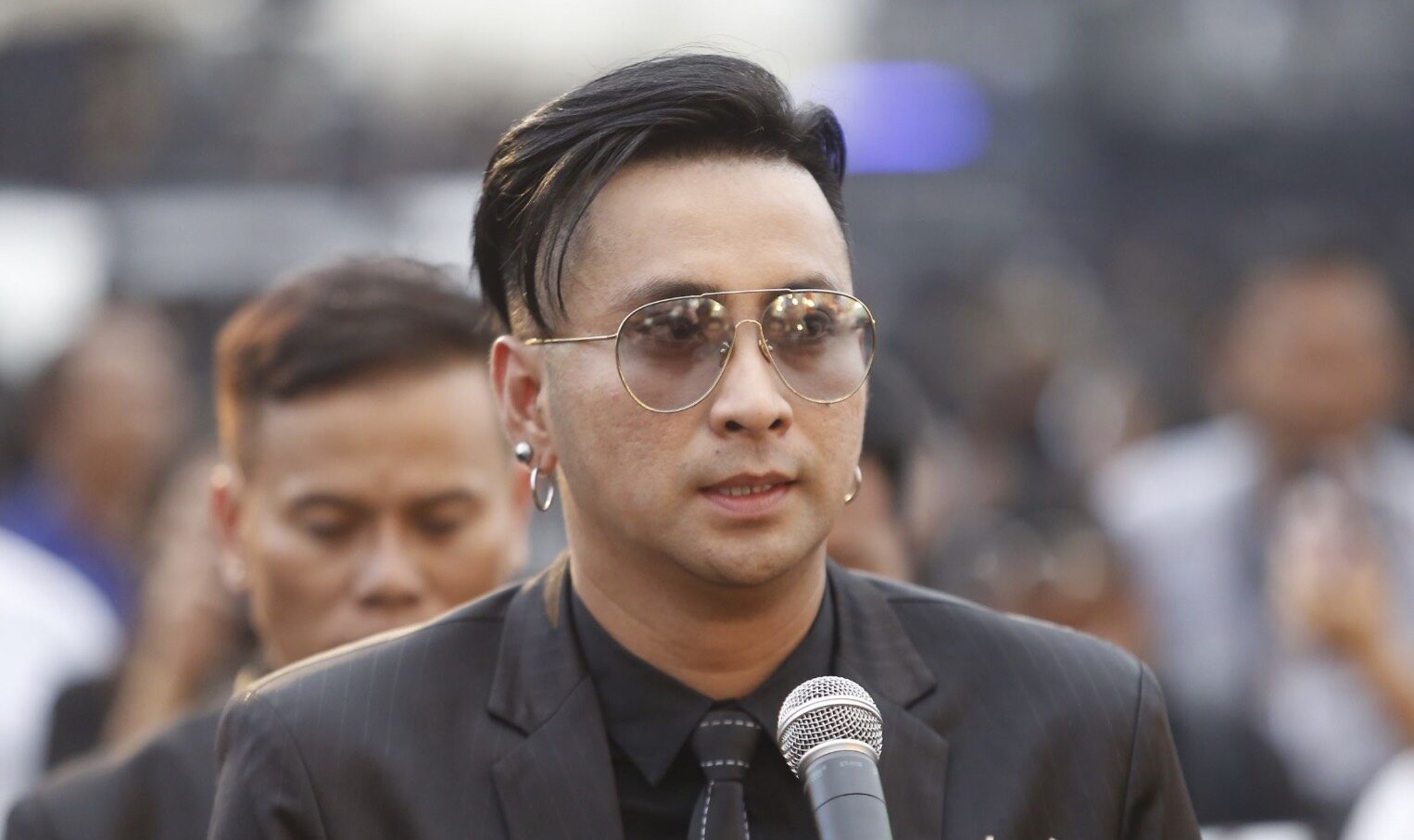 บอล เชิญยิ้ม เฉลยแล้ว ทำไมต้องเลิกใช้ชื่อ 'ฮาไม่จำกัด'
