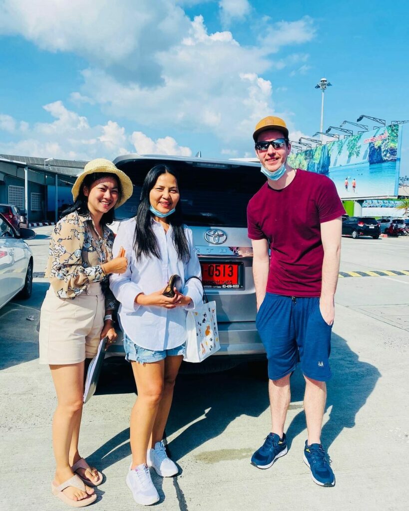 ซูมชัดๆ 'สุนารี' ปล่อยภาพทะเบียนป้ายแดง เที่ยวภูเก็ตกับแฟนหนุ่ม โค้งสุดท้ายก่อนหวยออก