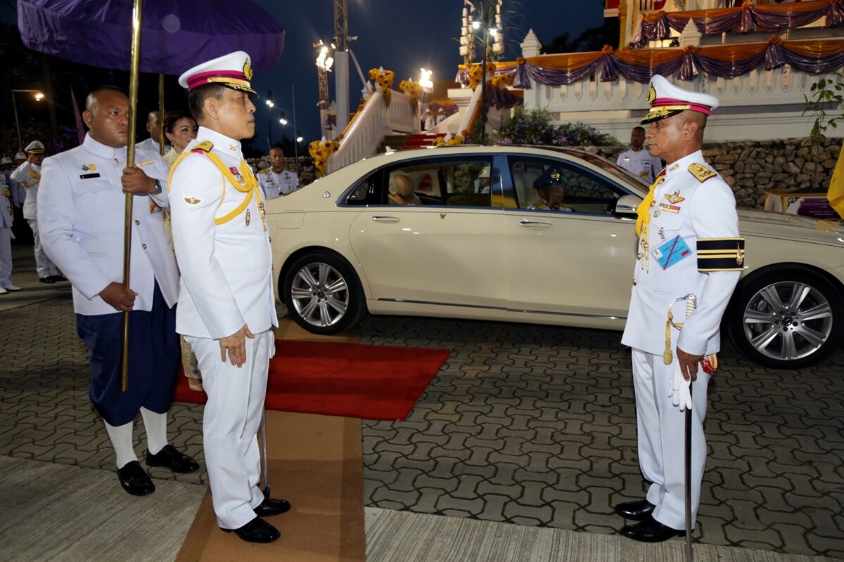 พระบาทสมเด็จพระเจ้าอยู่หัว และสมเด็จพระนางเจ้า ฯ พระบรมราชินี เสด็จ ฯ ทรงเปิดศาลหลักเมืองประจำจังหวัดพัทลุง