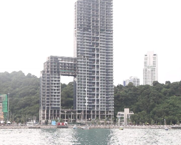 10 ปีไม่จบ! นายกพัทยา เชิญผู้รับเหมาเสนอราคารื้อคอนโด Water Front