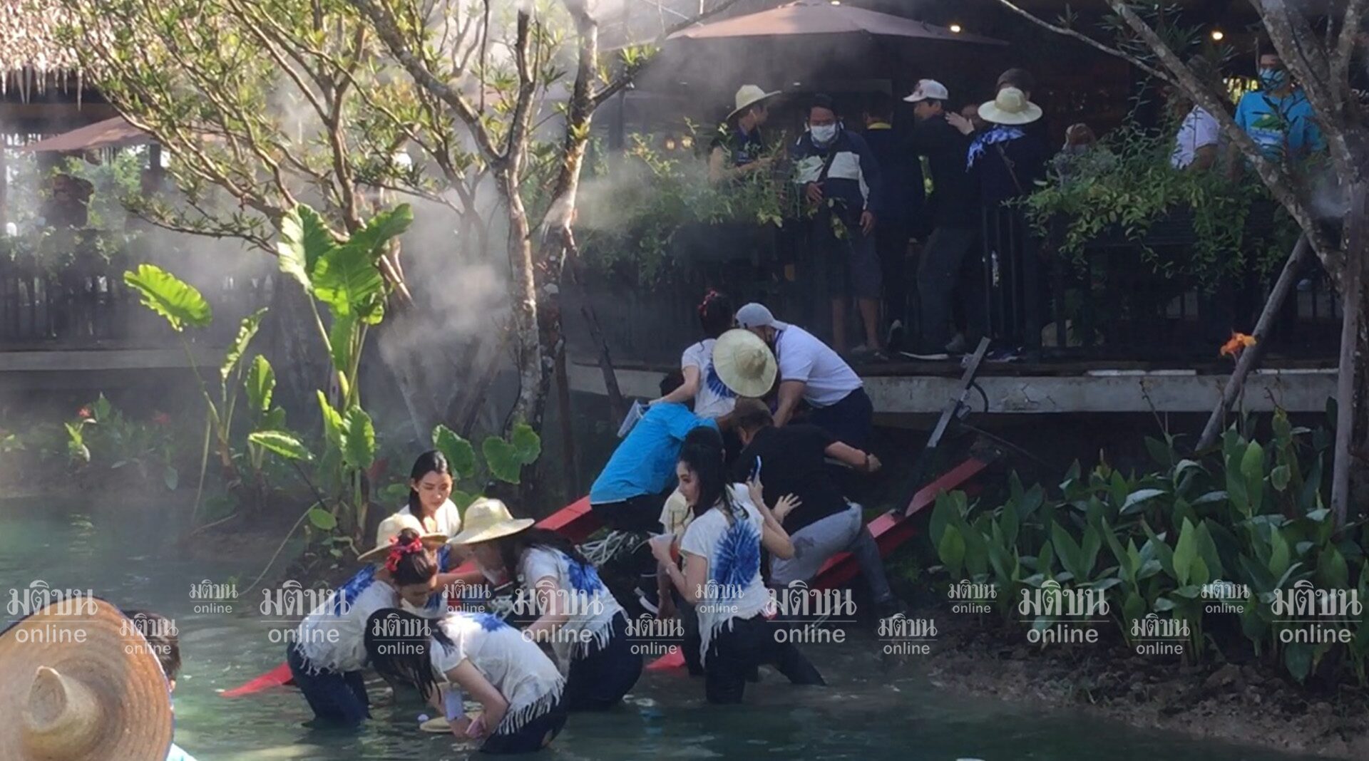 สะพานล่ม นางงามตกน้ำ