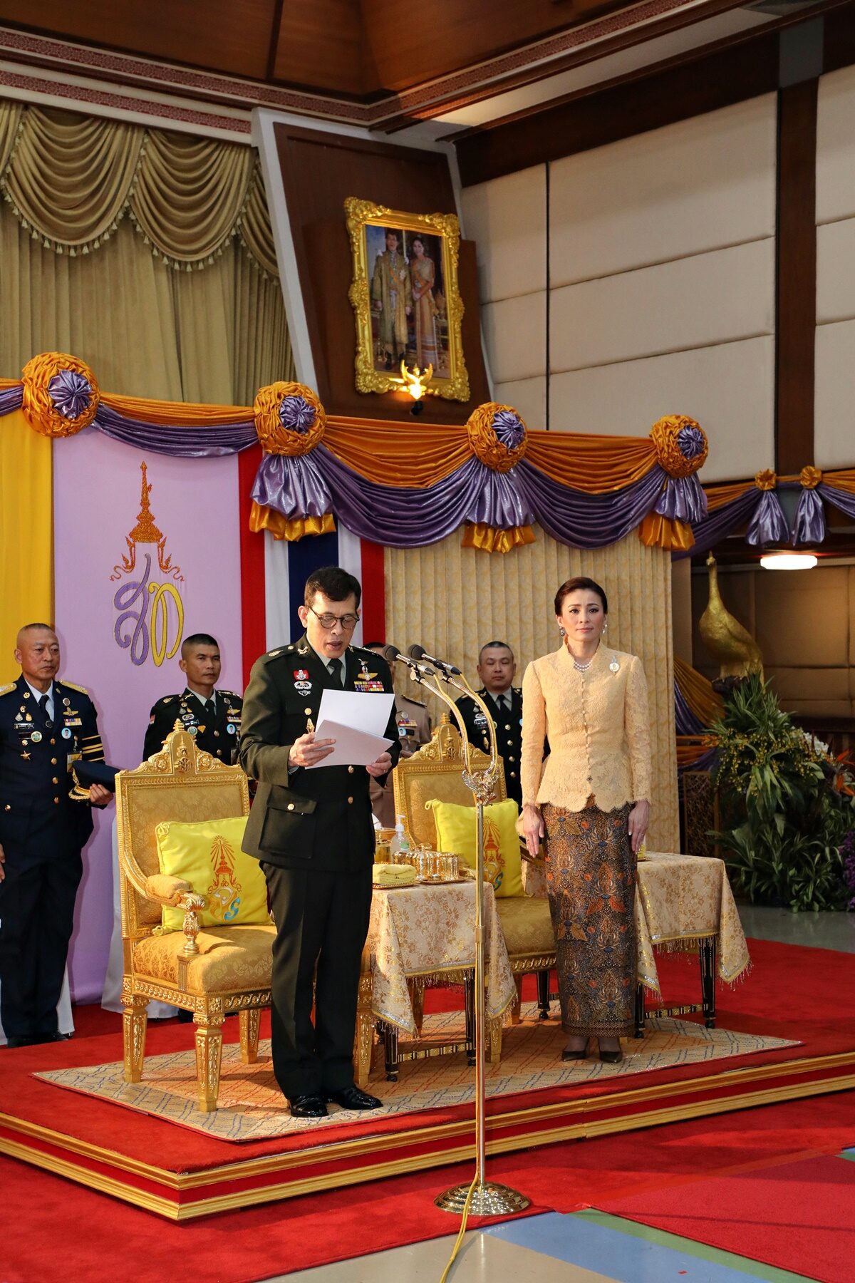 พระราชทานรางวัลแก่ ผู้แทนโรงเรียน ผู้บริหารโรงเรียน ครูและนักเรียนโรงเรียนเอกชนสอนศาสนาอิสลามภาคใต้ ที่ได้รับคัดเลือกให้ได้รับพระราชทานรางวัล ประจำปี 2561