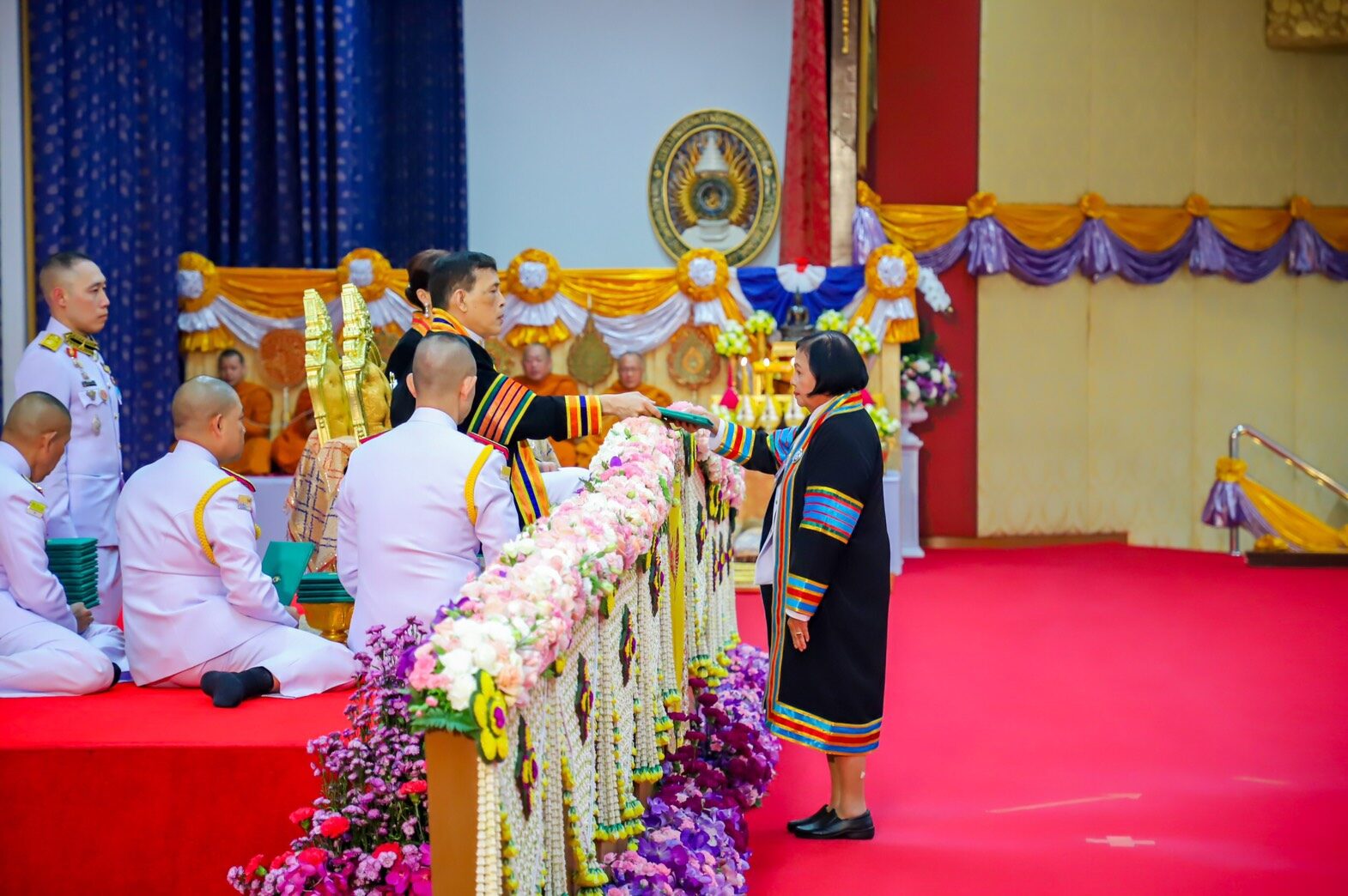 พระราชทานปริญญาบัตร แก่ผู้สําเร็จการศึกษาจาก มหาวิทยาลัยราชภัฏนครสวรรค์ ประจําปำการศึกษา 2559-2560