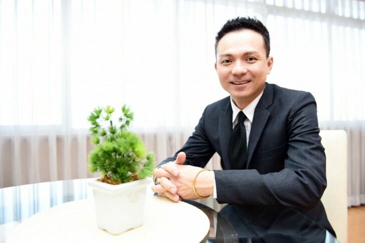 ธัชชญาณ์พล รอง อธ คต