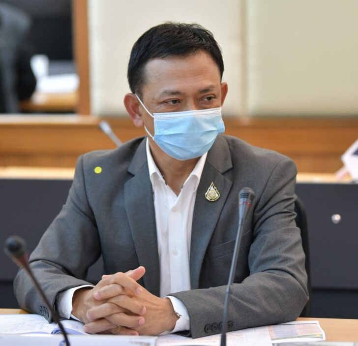นาวาอากาศเอก อธิคุณ คงมี