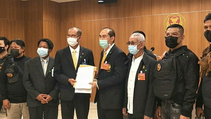 161866