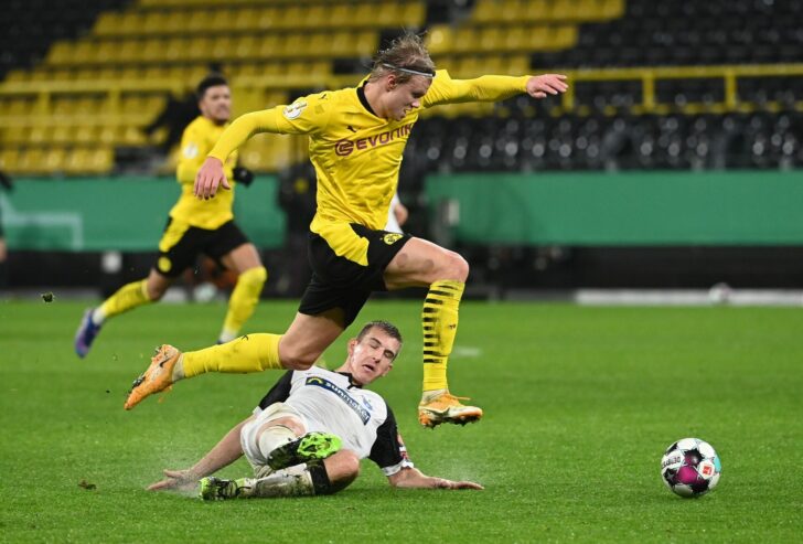 DFB Cup - Third Round - Borussia Dortmund v SC Paderborn