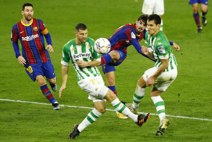 La Liga Santander - Real Betis v FC Barcelona