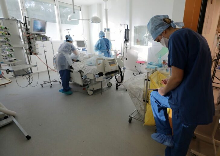 COVID-19 patients in ICU Unit at La Timone in Marseille