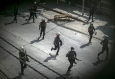 ทหารเมียนมาลงคลิปขู่ผู้ประท้วง ว่อนติ๊กต็อก ลั่น ‘จะยิงใครก็ตามที่เจอ’