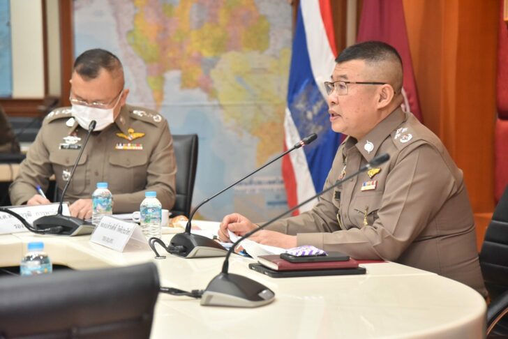 พล.ต.อ.ดำรงศักดิ์ กิตติประภัสร์ This image is not belong to us