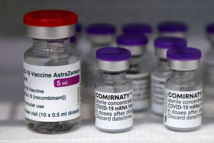 2021-04-10T122358Z_154053648_RC20TM9FDHZR_RTRMADP_3_HEALTH-CORONAVIRUS-GERMANY