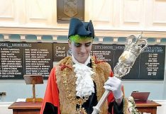 ที่ประเทศเวลส์มีนายกเทศมนตรี ผู้ไม่มีเพศเป็นคนแรกของโลก