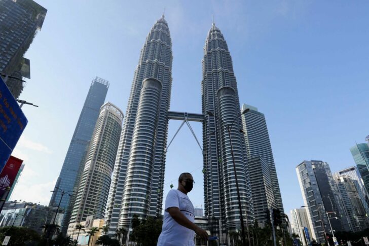 2021-06-01T052935Z_1174307749_RC2DRN9S07Z8_RTRMADP_3_HEALTH-CORONAVIRUS-MALAYSIA