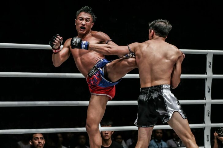 Mongkolpetch-Petchyindee-Academy-defeats-Joseph-Lasiri-at-ONE-IMMORTAL-TRIUMPHDUX-0782