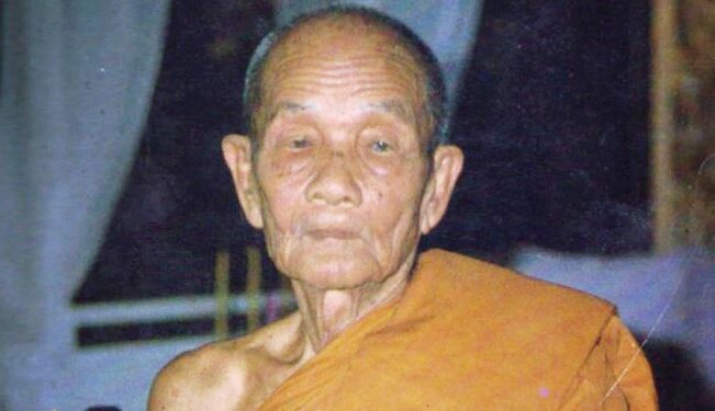 หลวงปู่ดูลย์ อตุโล สาย ‘พุทโธ’ แห่งวัดบูรพาราม จ.สุรินทร์