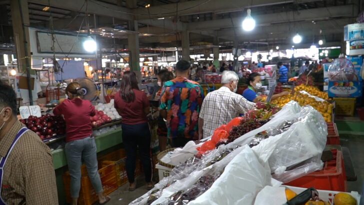 030764_ชาวบานผวาสายพนธเดลตาแหซออาหารสดตนเตรยมกกตว.00_02_08_12.Still009