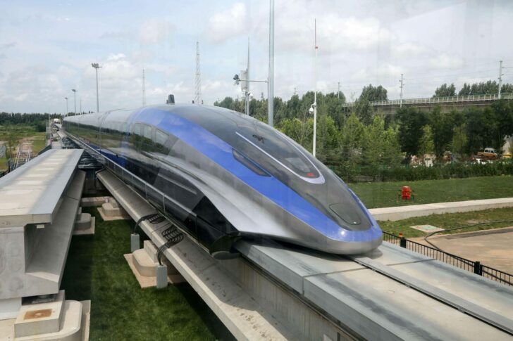 2021-07-20T085635Z_471002380_RC28OO9POZDQ_RTRMADP_3_CHINA-TRAIN-MAGLEV