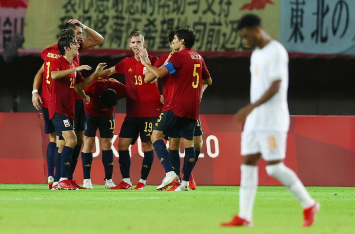 Soccer Football - Men - Quarterfinal - Spain v Ivory Coast
