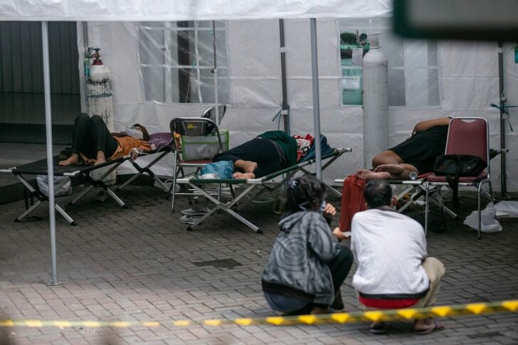 Patients suffering from coronavirus disease (COVID-19) are treated at Sardjito hospital