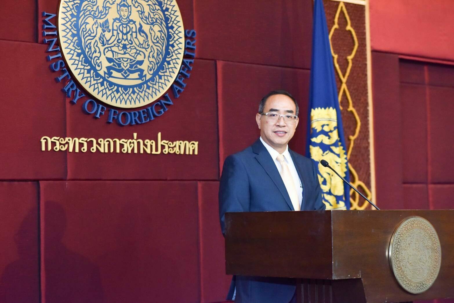 คุยกับโฆษกบัวแก้ว การต่างประเทศในวิกฤตโควิด และการทูตกับการแสวงหาวัคซีน