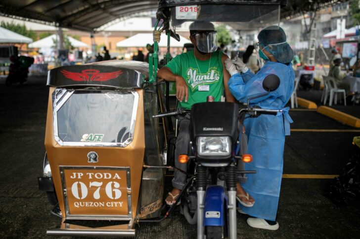 2021-08-13T053715Z_1426890361_RC204P99LB7M_RTRMADP_3_HEALTH-CORONAVIRUS-PHILIPPINES