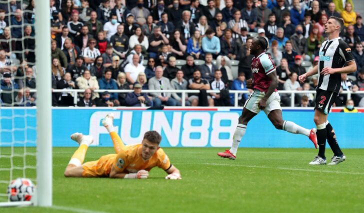 2021-08-15T143219Z_500713950_UP1EH8F14DT78_RTRMADP_3_SOCCER-ENGLAND-NEW-WHU-REPORT