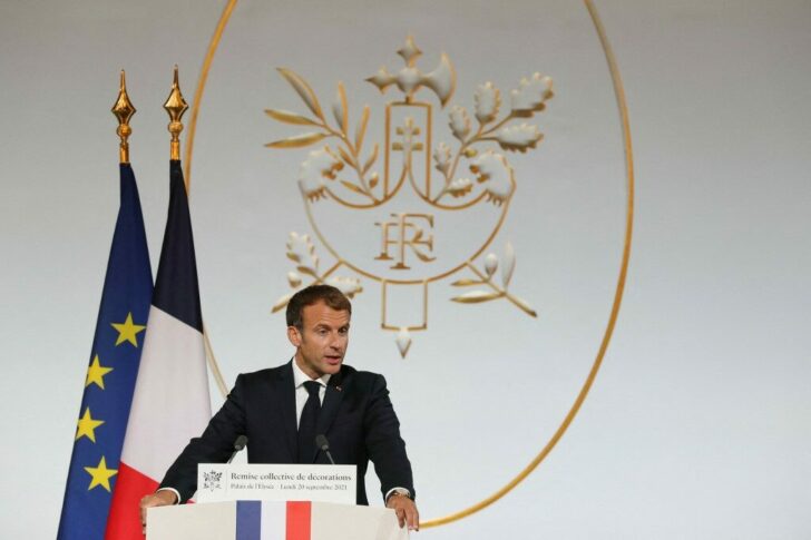 FRANCE-POLITICS-GOVERNMENT-AWARD