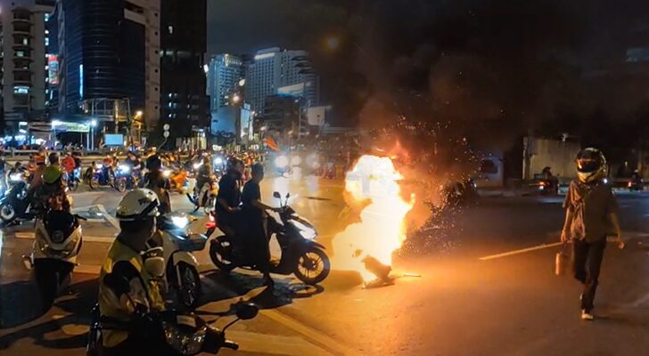 สถานีคิดเลขที่ 12 : รุนแรงที่ดินแดง ดูเหมือนว่าสถานการณ์การชุมนุมที่แยกดินแดง