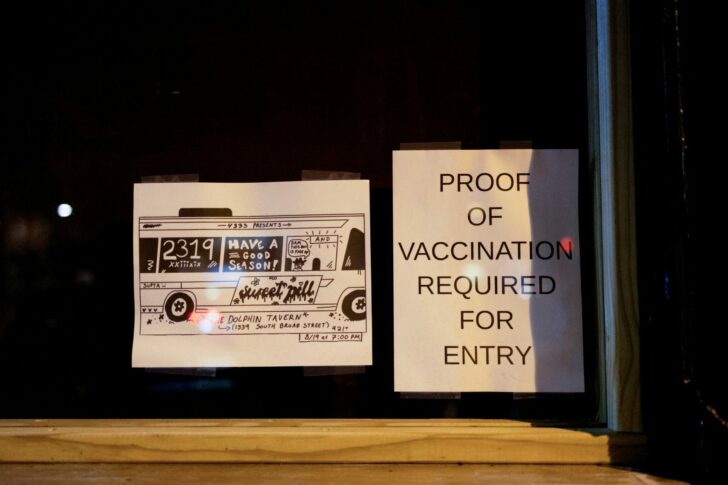 2021-09-13T221621Z_550180095_RC2APP9VQ19X_RTRMADP_3_USA-ECONOMY-VACCINES