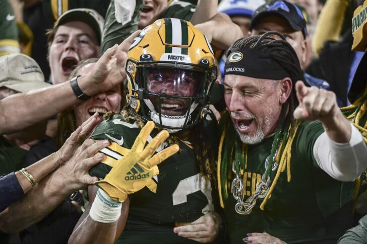 NFL: Detroit Lions at Green Bay Packers