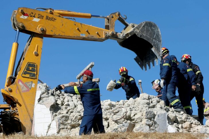 2021-09-27T082654Z_244246504_RC2LXP9DR5ST_RTRMADP_3_GREECE-QUAKE