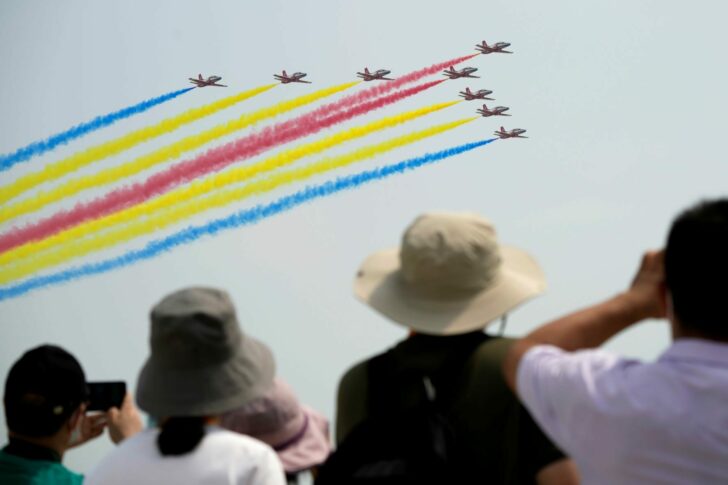 2021-09-28T043012Z_107175101_RC2RYP9LGMOR_RTRMADP_3_CHINA-AIRSHOW