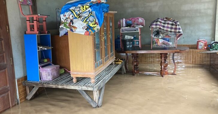 ด่านซ้าย-รับน้ำ