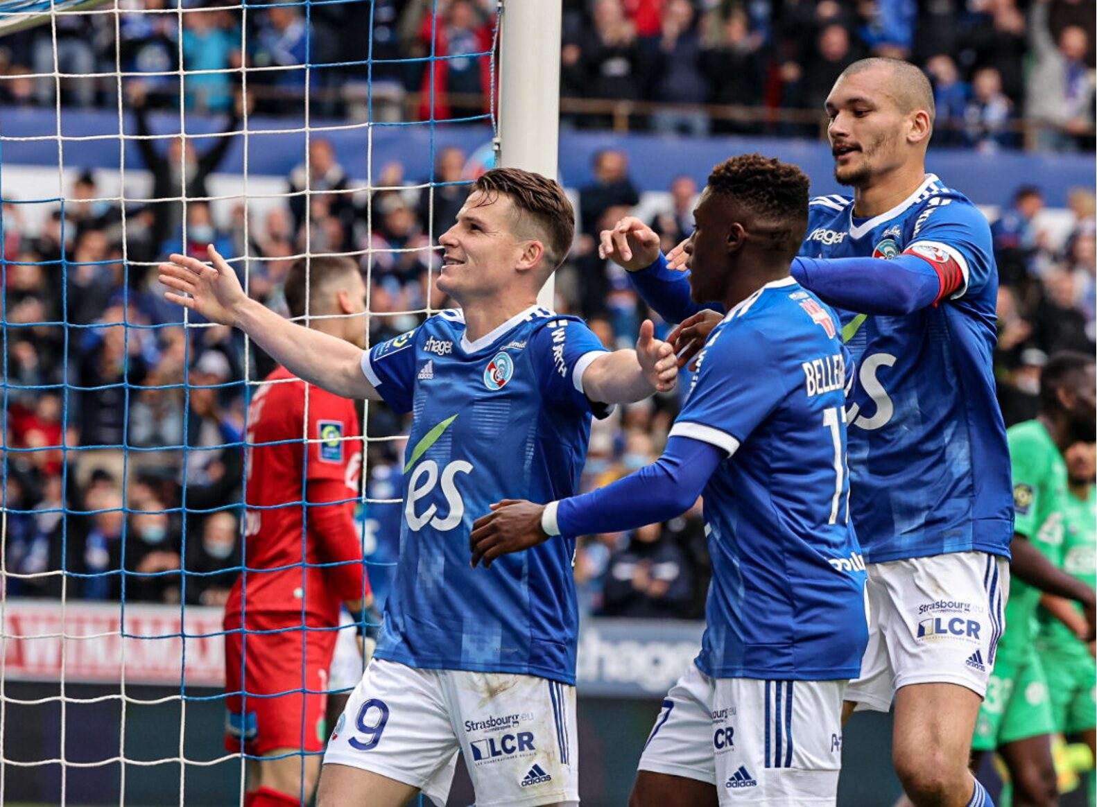 สตาร์บูร์ก ฟอร์มโหดถล่ม แซงต์ เอเตียน 5-1 บอลลีกเอิง