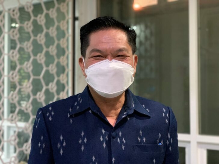 อัมพร