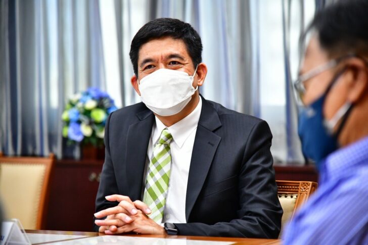 นายจีระพัฒน์ พันธุ์ทวี