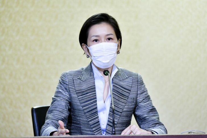 รัชดา ธนาดิเรก