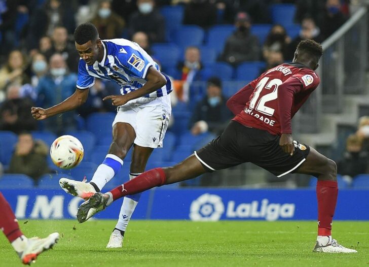 FBL-ESP-LIGA-REAL SOCIEDAD-VALENCIA