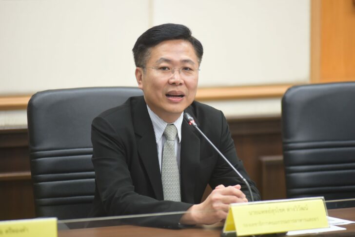 รองสุรโชค