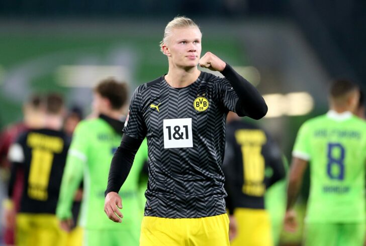 FILE PHOTO: Bundesliga - VfL Wolfsburg v Borussia Dortmund