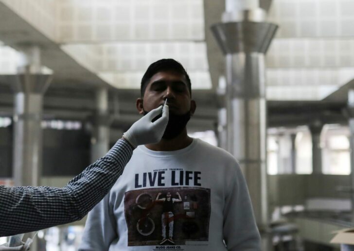 2021-12-06T082831Z_2108606406_RC2V8R9CE4EF_RTRMADP_3_HEALTH-CORONAVIRUS-INDIA