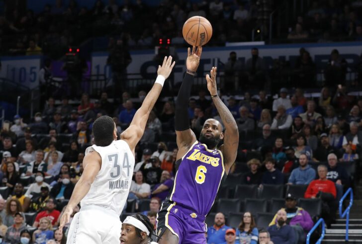 NBA: Los Angeles Lakers at Oklahoma City Thunder