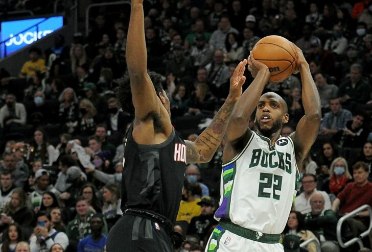 NBA: Houston Rockets at Milwaukee Bucks