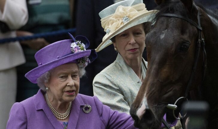 AP BRITAIN QUEEN'S HORSE I FILE ENT GBR
