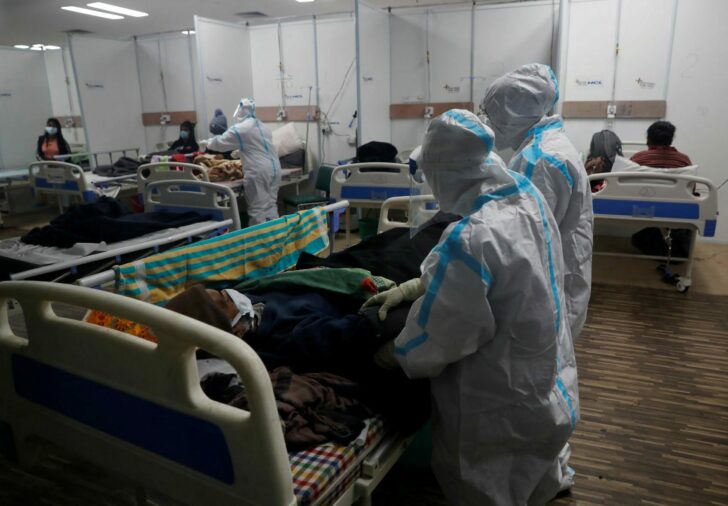 2022-01-05T105022Z_1048081961_RC2VSR91M0SO_RTRMADP_3_HEALTH-CORONAVIRUS-INDIA