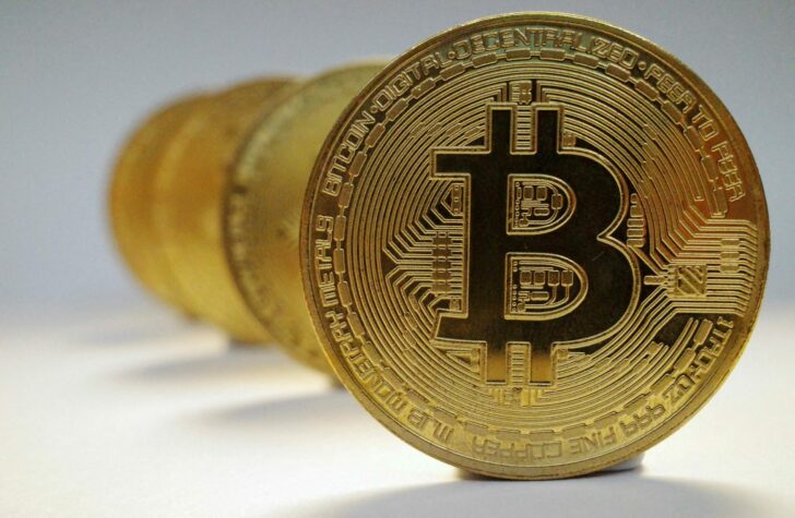2022-01-06T150041Z_1905361405_RC2RTR9S05YF_RTRMADP_3_KAZAKHSTAN-PROTESTS-CRYPTO