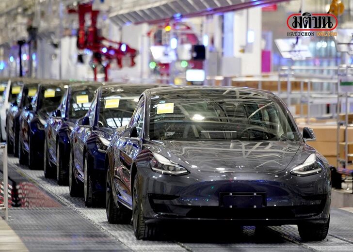 2022-01-11T085203Z_1651103097_RC2WWR9QDLZK_RTRMADP_3_TESLA-CHINA