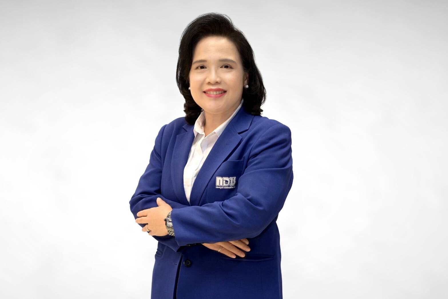 นางสาวจารุลักษณ์ เรืองสุวรรณ เลขาธิการคณะกรรมการกองทุนการออมแห่งชาติ (กอช.)